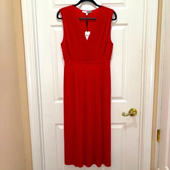 NWT Anthropologie x Tracy Reese Pleated Red Midi Sleeveless Dress | sz M - Picture 5 of 17